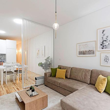 Loios 1Br Flat Downtown By Lovelystay بورتو المظهر الخارجي الصورة