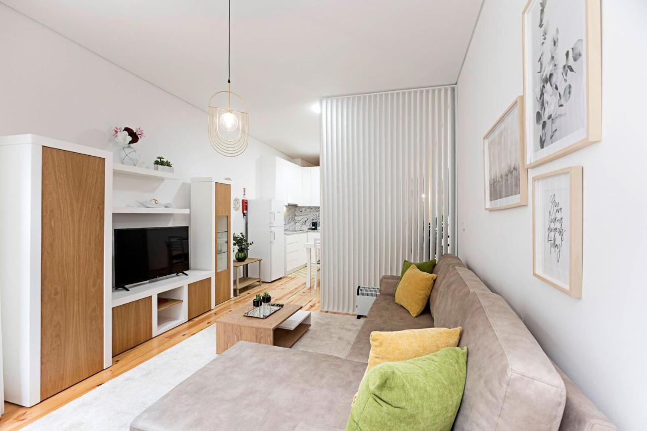 Loios 1Br Flat Downtown By Lovelystay بورتو المظهر الخارجي الصورة