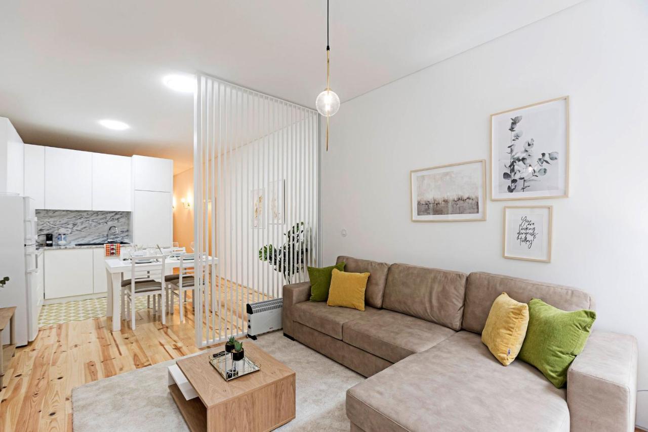 Loios 1Br Flat Downtown By Lovelystay بورتو المظهر الخارجي الصورة