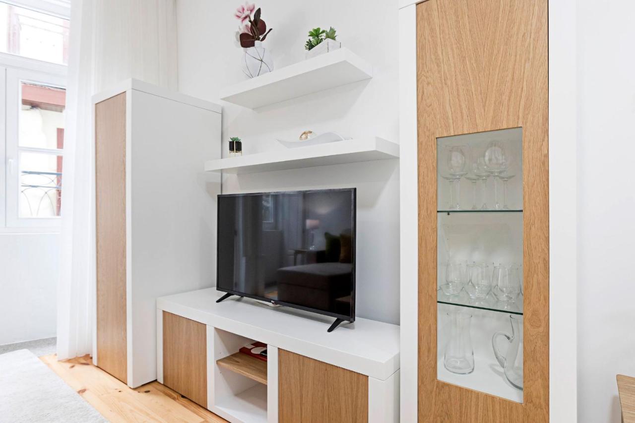 Loios 1Br Flat Downtown By Lovelystay بورتو المظهر الخارجي الصورة