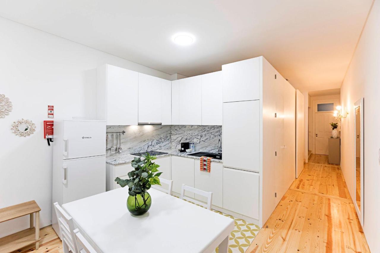 Loios 1Br Flat Downtown By Lovelystay بورتو المظهر الخارجي الصورة