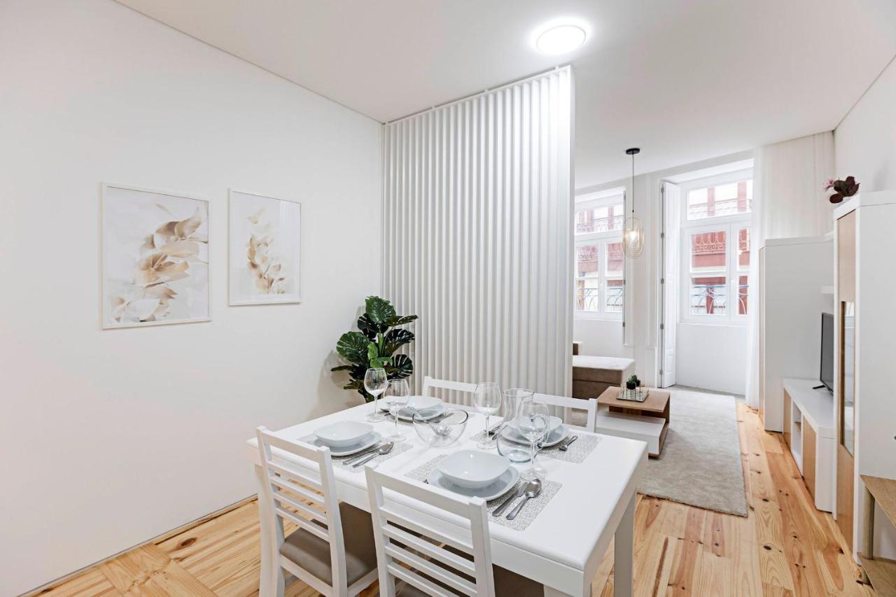 Loios 1Br Flat Downtown By Lovelystay بورتو المظهر الخارجي الصورة