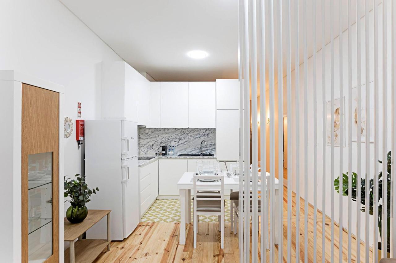 Loios 1Br Flat Downtown By Lovelystay بورتو المظهر الخارجي الصورة